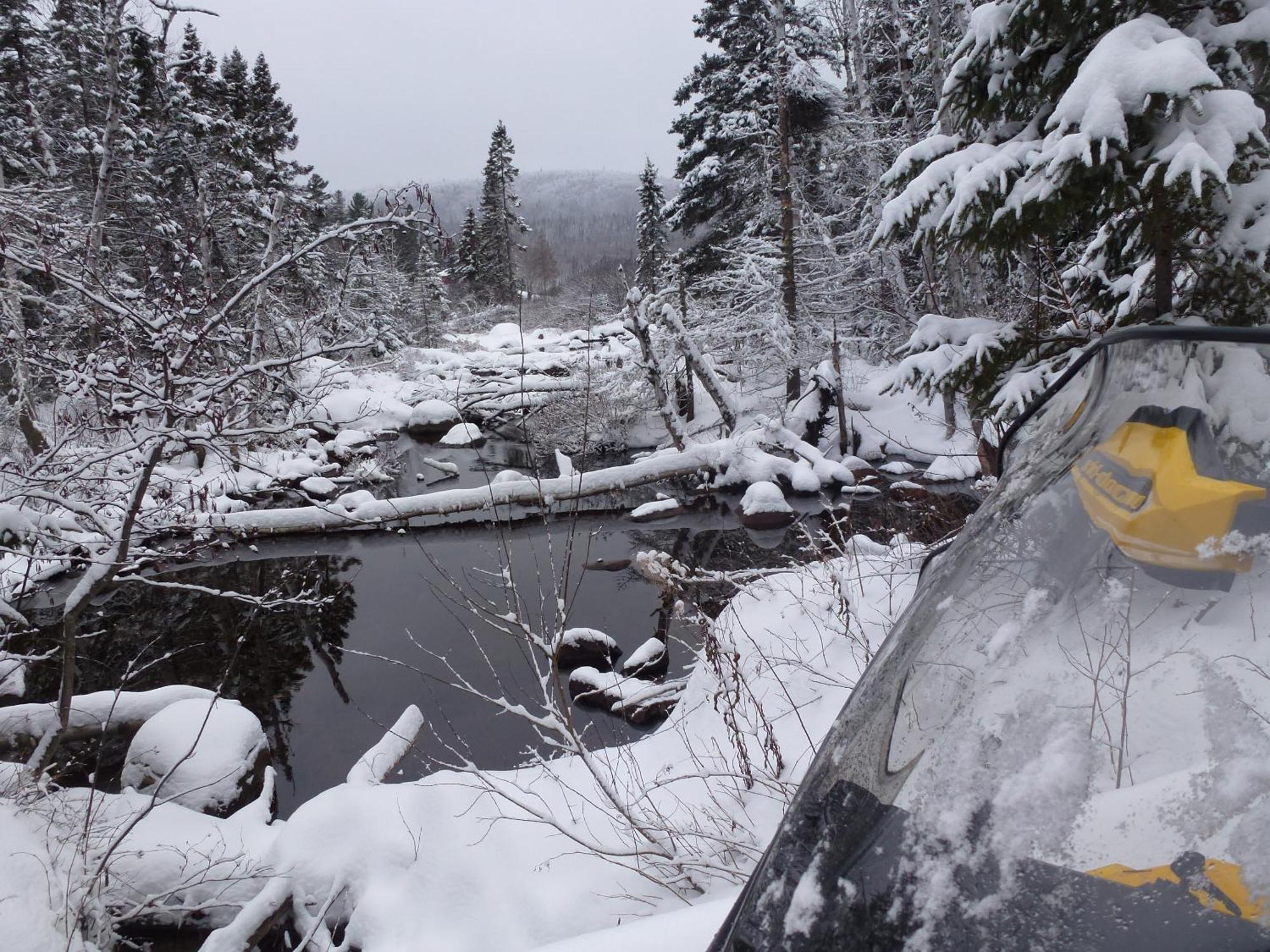 Domaine Le Bostonnais - Le Village En Bois Rond La Tuque Exteriör bild